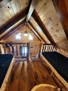 Wooden Chic Cabin Fully Stocked near Tappan Lake in Ohio - 3