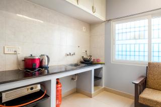 Smart Homes near koyambedu by Stayz Royale - 1