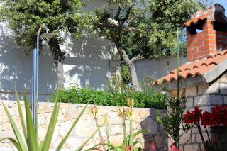 Family-friendly apartments with swimming pool Rogac, Solta - 5183 - 2