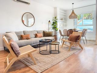 Elegant Apartment with Terrace and Pool REMS - 0