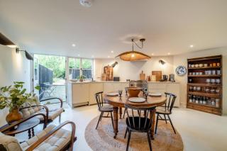 3 Bed in Winfrith Newburgh oc-w33007 - 0