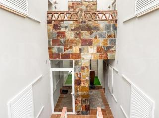 Elegant Apartment with Terrace and Pool REMS - 8