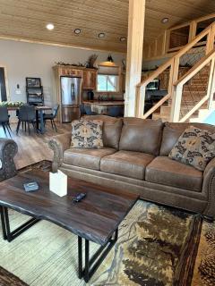 Charming Cabin with Panoramic Mountain Views near Pony in the Tobacco Root Foothills, Montana - 2