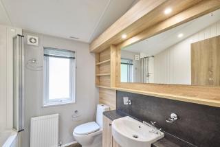 Beryl Lodge with Hot Tub - 1