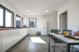 Villa Mit Viel Platz Und Pool In Vila Cova - 6