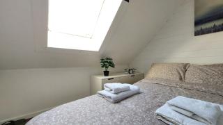 Saneha homes - Large 4 bedroom, 8 guests - 1