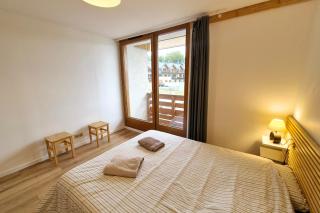 Cozy apartment in the heart of La Féclaz sleeps 5 48m - 4