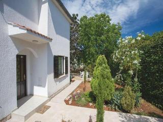 Apartments with parking space Pinezici, Krk - 18967 - 1