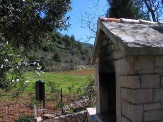 Secluded house with a parking space Postira, Brac - 22203 - Postira - 1