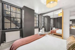 Central Cove - Fitzrovia - By Frankie Says - 4