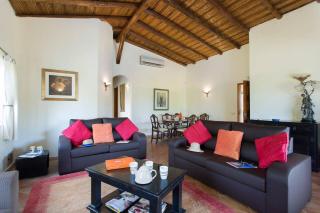 Villa Horta by Villa Plus - 3