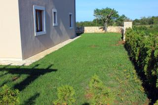 Family friendly house with a swimming pool Valtura, Pula - 6913 - 1