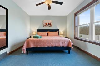 The Goat House Waterfront Hottub Stargazing - 7