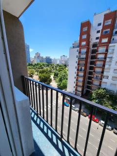 Monoambiente y sala de estar con garage - 6