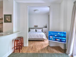 12ve Plaka, a Chic Apartment in the Heart of Plaka - 7