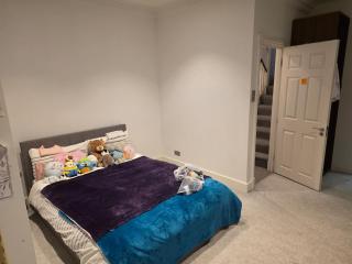 Central London Gem with Rooftop & Patio Retreat! - 4