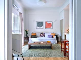 12ve Plaka, a Chic Apartment in the Heart of Plaka - 4