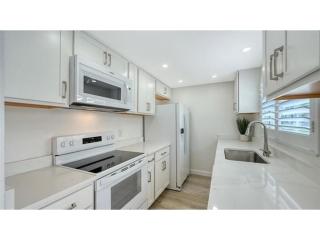 Coastal Comfort Steps from Crescent Beach Paradise - Aloha Kai #63 - Roelens - 7