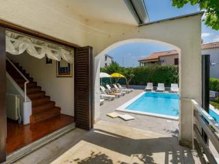 Holiday house with a swimming pool Porec - 23000 - 2
