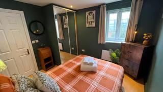 Watford High Street apartment with kitchen & sofa bed - 7