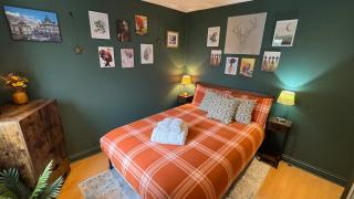 Watford High Street apartment with kitchen & sofa bed - 8