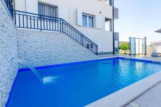 Family-friendly apartments with swimming pool Razanj, Rogoznica - 24214 - Ražanj - 3