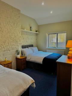 Mallview Coach House - 7