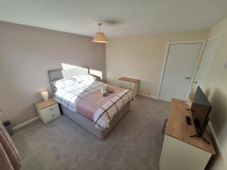 Spacious Two bed Inverness Apartment - 3