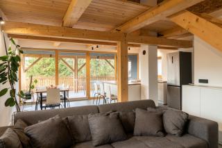 Evergreen Haven Apartment - Terrace & BBQ - 3