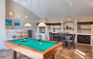 Villa Campi for 10 persons near Pula with large garden, private golf and tennis court, kids playground & wellness area - 4