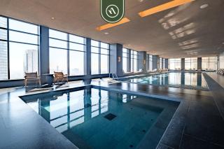 Luxury Studio - Revolution Monument View - Pool - 9