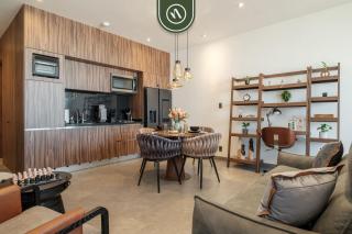 Studio Overlooking the Revolution Monument - 8