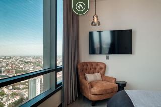 Studio Overlooking the Revolution Monument - 7