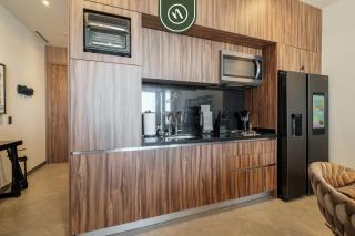 Studio Overlooking the Revolution Monument - 5