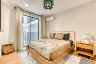 Luxury 2 BR Condo - Rooftop Pool with City View - 8