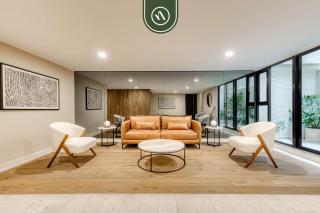 Luxury 2 BR Condo - Rooftop Pool with City View - 2