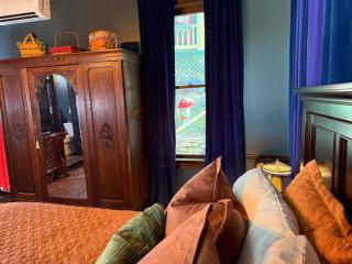 The 1883 Peabody House Bed & Breakfast - 3