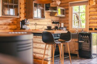 Cosy Cottage w/ Jacuzzi in Amazing Region - 6