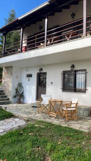 To σαλέ της λίμνης 2 - 8