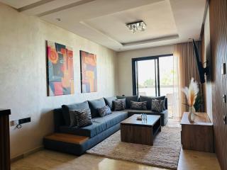 Luxury & Spacious Apartment - 7