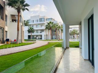 Luxury & Spacious Apartment - 4