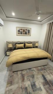 Scenic Haven Corner View In Gulberg - 9