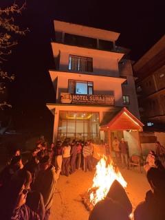 Hotel Suraj Inn ,near Hadimba Devi Temple ! Rooftop Restaurant ! Personal Parking - 7