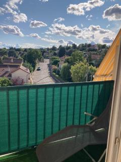 T3 cozy Saint Genis Laval - balcony - quiet - HLS - 4