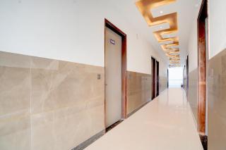 SPOT ON G Grand Hotel - 0