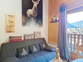 Forsythia FA18 FAMILY 1& NATURE 4 Pers - 4