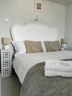 Winslow cottage Stylish Cosy Cottage with Sea Views - 4