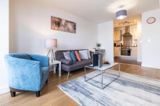 Modern 1 Bedroom Apartment with Balcony - City Centre - Free Parking, Fast WiFi and 50'' Smart TV by Yoko Property - 1