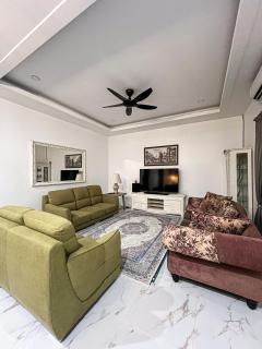 Casadina Villa Homestay - 1