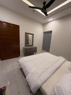 Cozy 3BR Entire Home In DHA Rahbar Lahore - 6